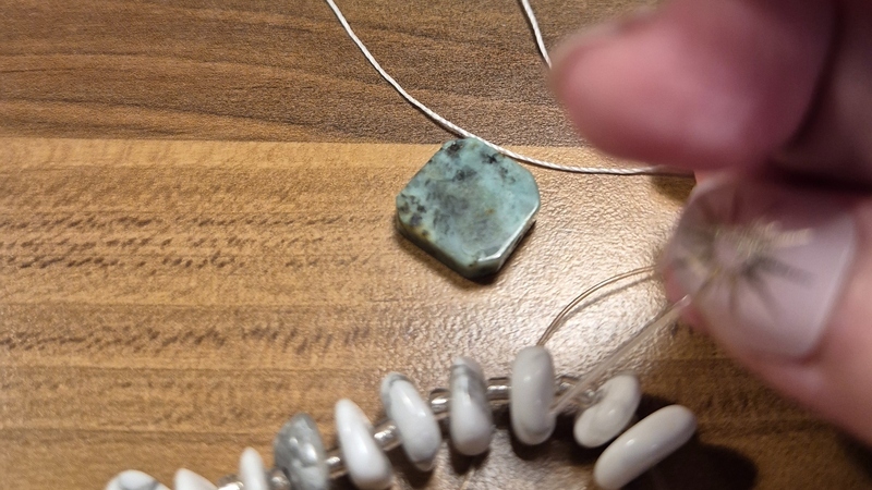 Création de bijoux en pierres naturelles